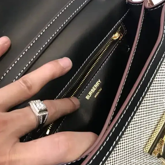 Official FirstBag Ru BURBERRY Leather TB Two-tone and Canvas Bag 0605